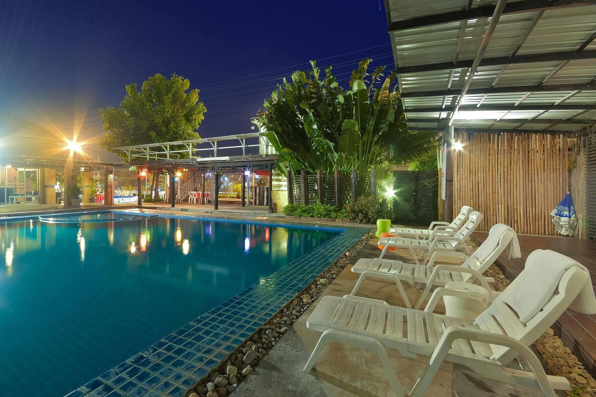 Season Palace Huahin Hotel Cha-am Exterior foto